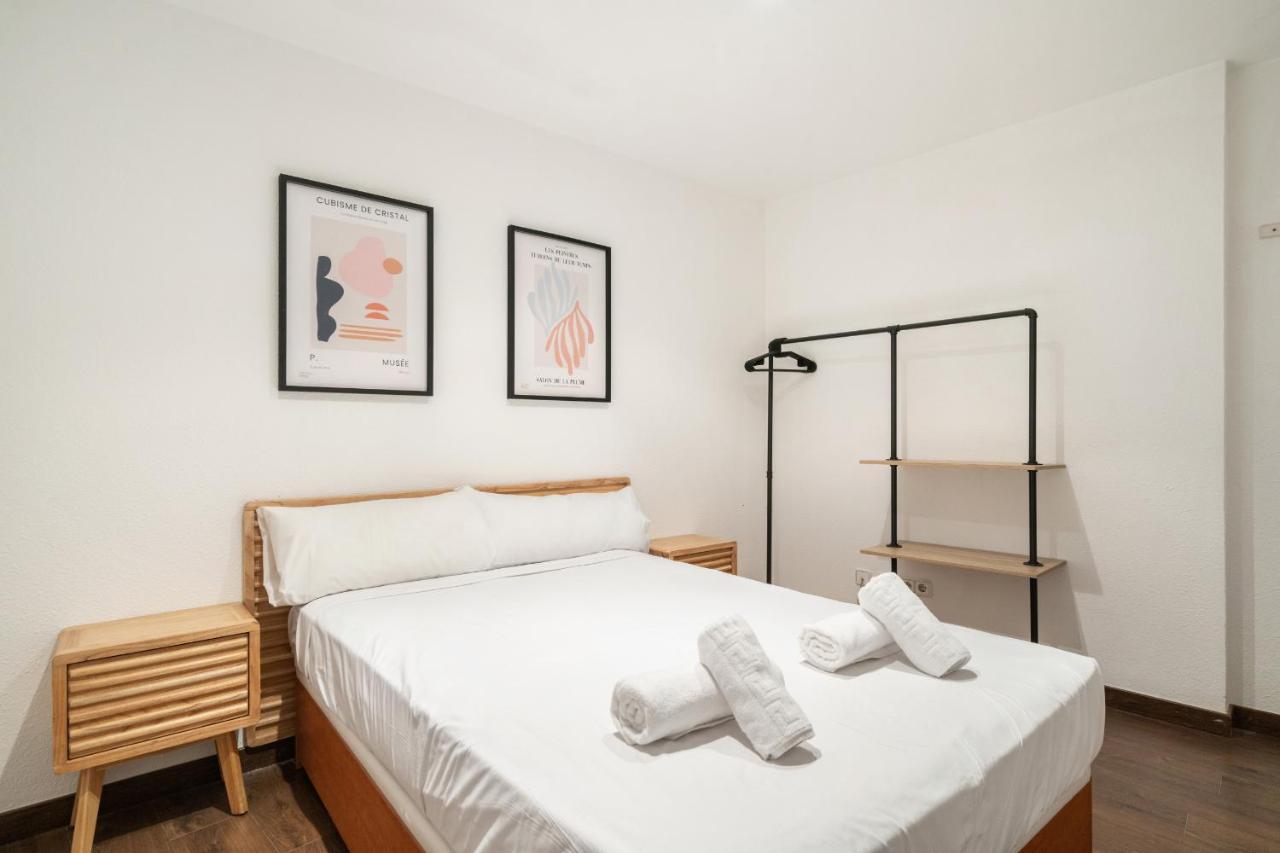 マドリードApartamento En La Puerta Del Solアパートメント エクステリア 写真
