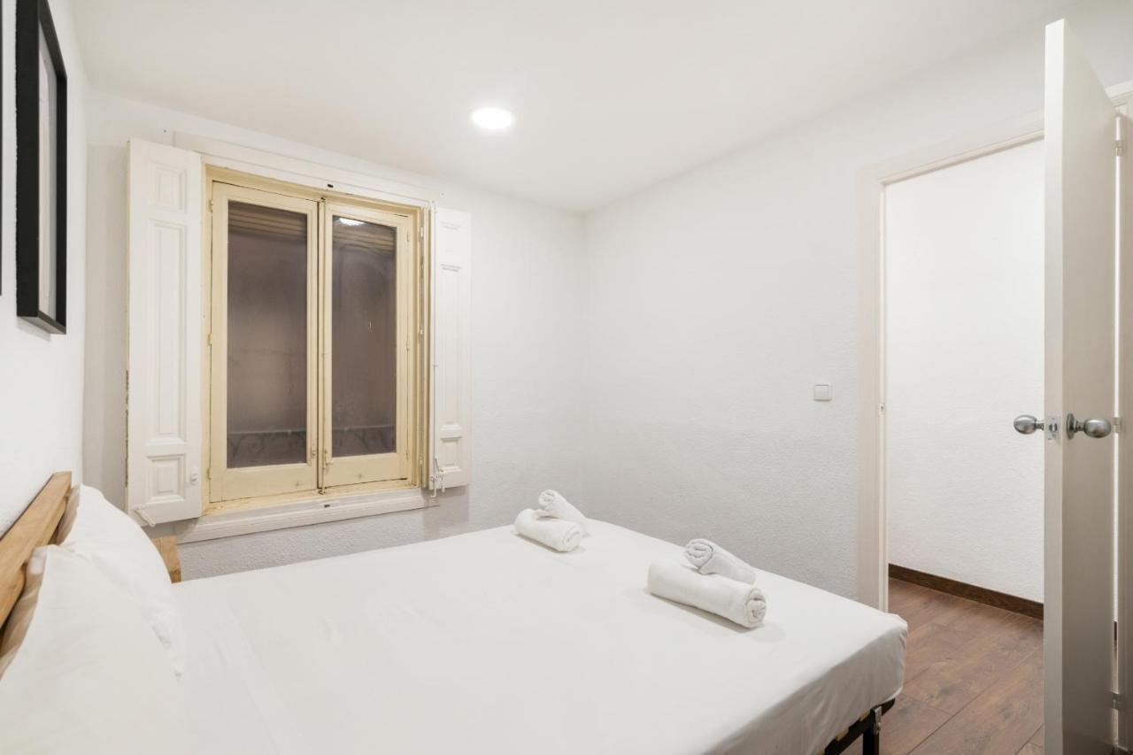 マドリードApartamento En La Puerta Del Solアパートメント エクステリア 写真